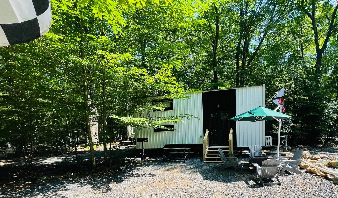 Speedway loft cabin exterior and private outdoor area